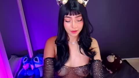 Emma web online show from December 22, 6:16 pm