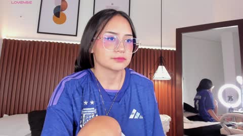 emma your love  online show from December 14, 6:35 am