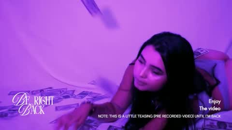 emma_whitee_ online show from December 21, 12:56 pm