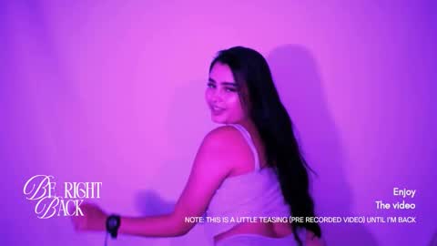 emma_whitee_ online show from January 6, 11:58 am