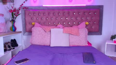 neko  online show from September 14, 9:03 pm