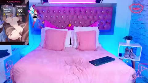 neko  online show from November 7, 8:42 pm