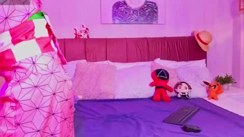 Emma online show from April 16, 7:14 pm