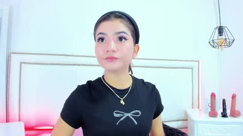 Snapshot of emmaa_sandoval chatting on May 2, 7:41 pm Emma online show from May 2, 7:41 pm