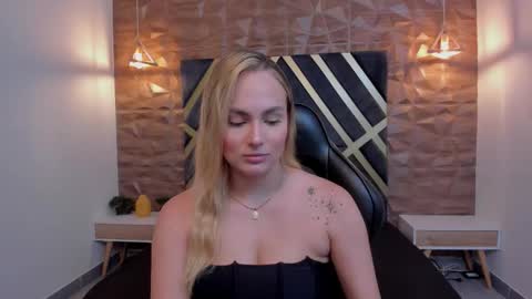 EMMA online show from December 18, 5:30 pm