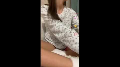 Emma 31487 online show from October 28, 4:42 pm