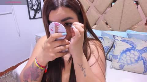 Snapshot of emmabigass7 chatting on June 17, 1:19 am Emma online show from June 17, 1:19 am