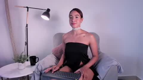 Emma Coel online show from December 5, 9:39 pm