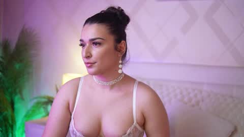  Emma  online show from March 28, 7:13 pm