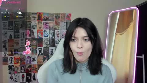 Emma online show from November 18, 7:46 am