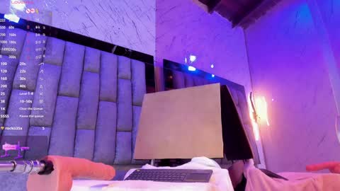 Emma Duque online show from December 10, 11:19 pm