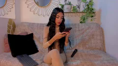 Emma Duque online show from November 1, 7:49 pm