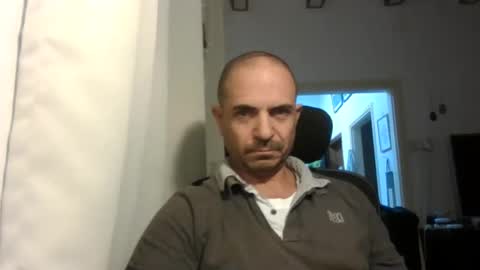 Ariel online show from December 15, 3:38 pm