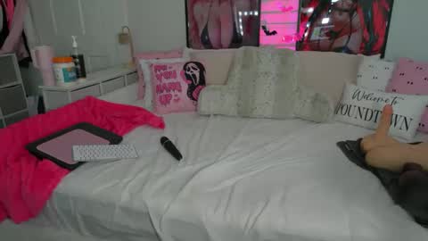 emmagray01 online show from October 17, 6:43 pm