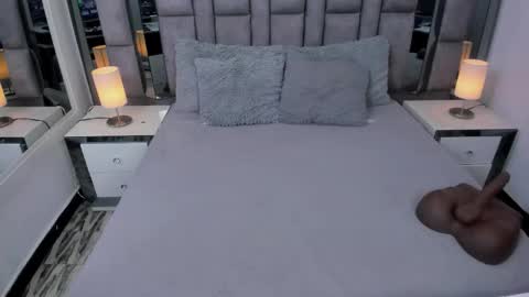 EMMA HILL online show from September 28, 11:48 am