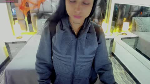 EMMA HILL online show from October 24, 10:55 am