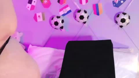  Emma  online show from July 11, 4:04 am