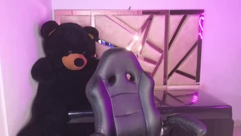 Emma online show from December 29, 8:04 pm