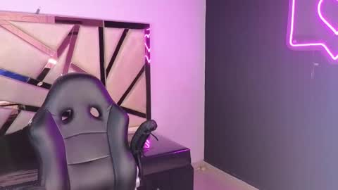 Emma online show from January 13, 1:49 pm