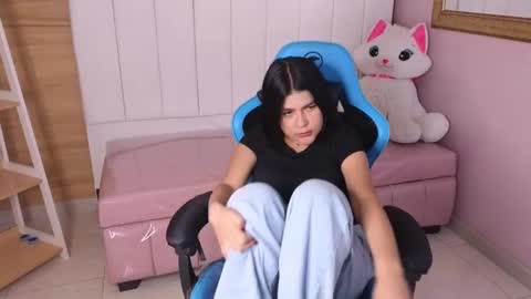 Emma online show from January 23, 4:37 pm