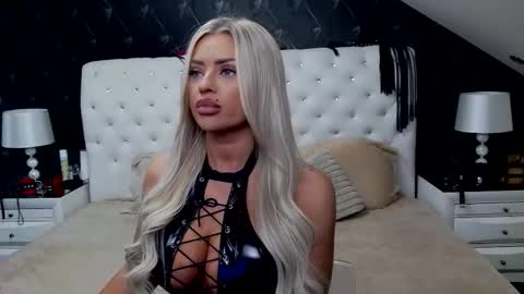 Emma Mavis online show from March 6, 9:28 am