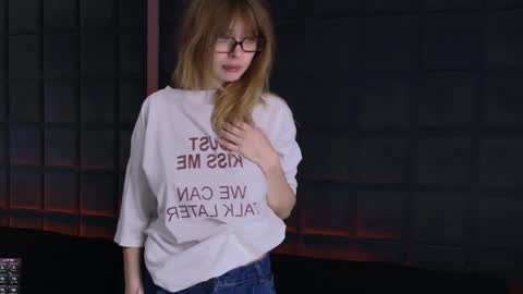 EMMA online show from April 3, 9:46 pm