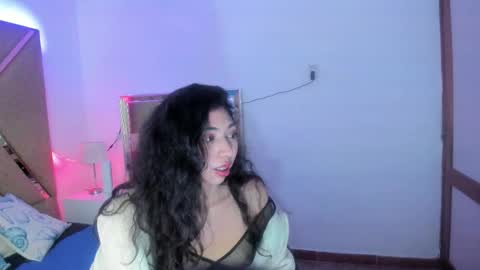 Emma online show from October 15, 2:50 pm