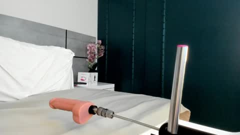  Emma  online show from February 21, 8:40 am