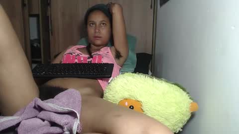 Snapshot of emmasweet95 chatting on December 3, 2:47 am emmasweet95 online show from December 3, 2:47 am