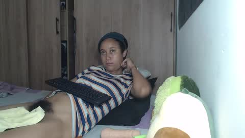 Snapshot of emmasweet95 chatting on December 29, 11:07 am emmasweet95 online show from December 29, 11:07 am