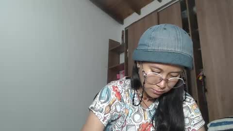 Snapshot of emmasweet95 chatting on January 23, 6:17 am emmasweet95 online show from January 23, 6:17 am