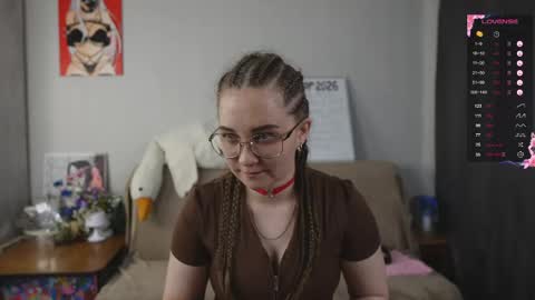Mia online show from May 8, 6:02 pm