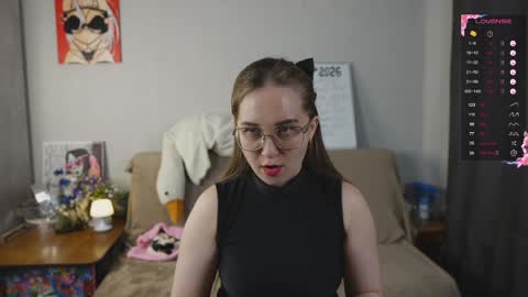 Mia online show from May 12, 7:00 pm