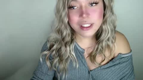 Snapshot of emmawatsoons chatting on September 27, 10:59 pm YourDreamGirl Emma  online show from September 27, 10:59 pm