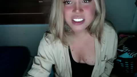 YourDreamGirl Emma  online show from December 3, 1:42 pm