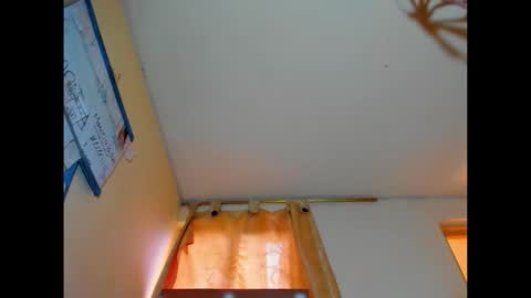 hi im emmalina welcome to your happy place online show from September 21, 5:03 pm