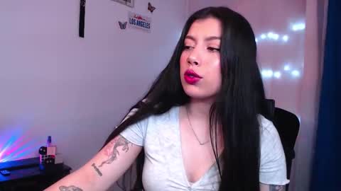 Snapshot of emmi_0 chatting on September 16, 6:42 pm Emily Independent model online show from September 16, 6:42 pm