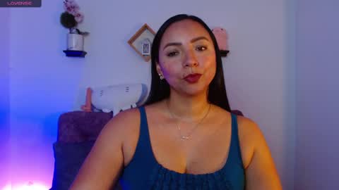 Snapshot of emmi_cam chatting on September 10, 2:44 am Emmi Cam online show from September 10, 2:44 am