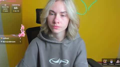 Emmi online show from October 22, 5:52 am