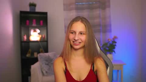 Snapshot of emmie_murray chatting on February 6, 2:53 pm Emmie online show from February 6, 2:53 pm