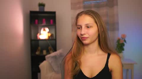 Snapshot of emmie_murray chatting on February 20, 2:17 pm Emmie online show from February 20, 2:17 pm