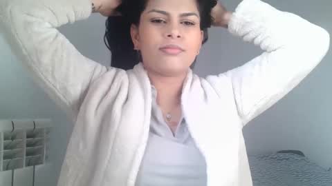 emmie online show from December 18, 10:19 am