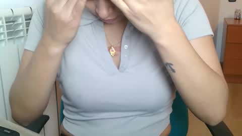 emmie online show from October 16, 8:15 am