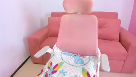 Emmi online show from February 4, 2:45 pm