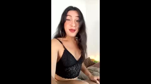 Emely online show from January 8, 8:05 am