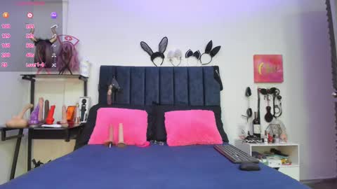          online show from February 25, 12:45 pm