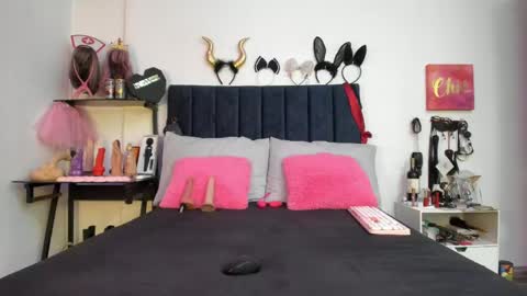 Snapshot of emmily_giraldo chatting on April 24, 12:40 pm online show from April 24, 12:40 pm