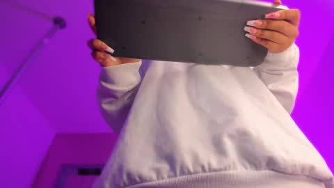    online show from September 19, 11:22 am