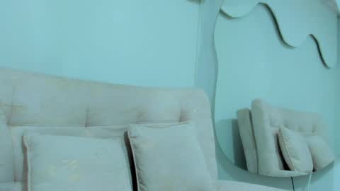 Snapshot of emmilybratz chatting on June 3, 2:33 pm EMMILY online show from June 3, 2:33 pm