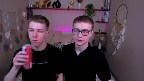 Emmit online show from April 3, 3:32 pm